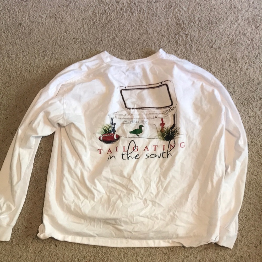 Properly tied long sleeve shirt
